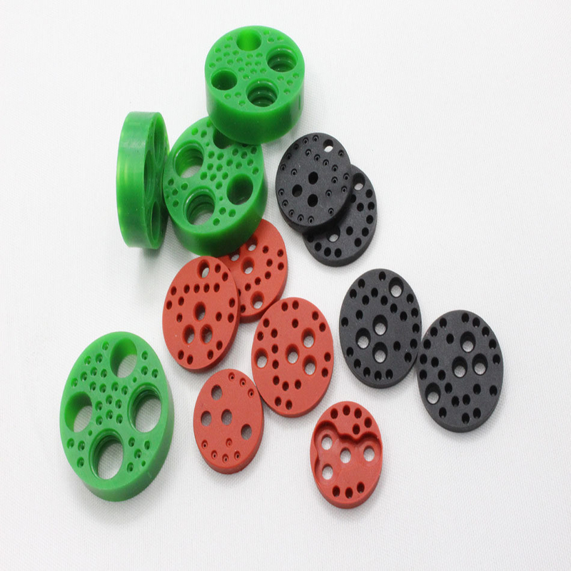 Yêu cầu của khách hàng Máy kết nối dây đa chân với niêm phong nổi và niêm phong cao su silicone