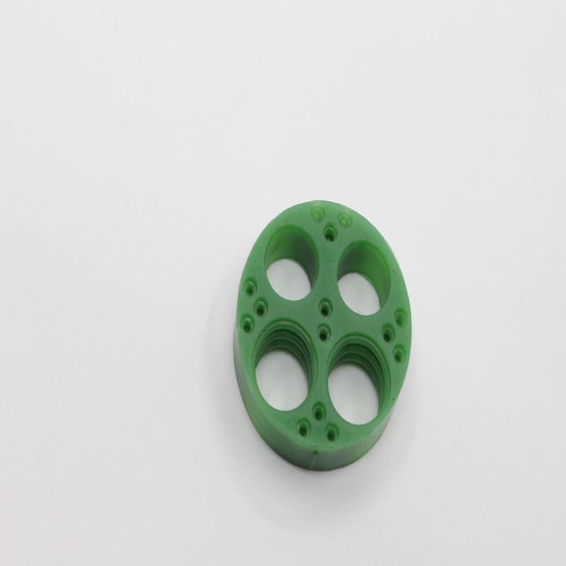 Yêu cầu của khách hàng Máy kết nối dây đa chân với niêm phong nổi và niêm phong cao su silicone
