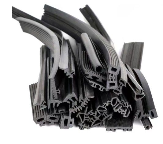 Kích thước tùy chỉnh D-Type EPDM Foam Adhesive Door Seal Strip Anti-Dust Rubber cho cửa sổ